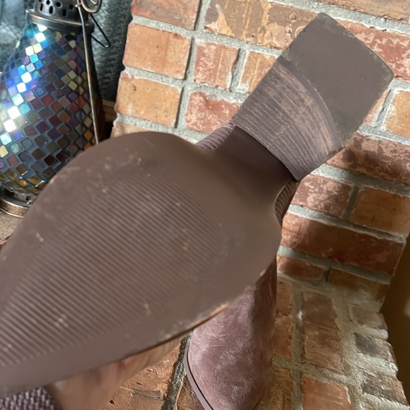 Steve Madden Women's Tackle Ankle Boots in Taupe Suede - Picture 6 of 8